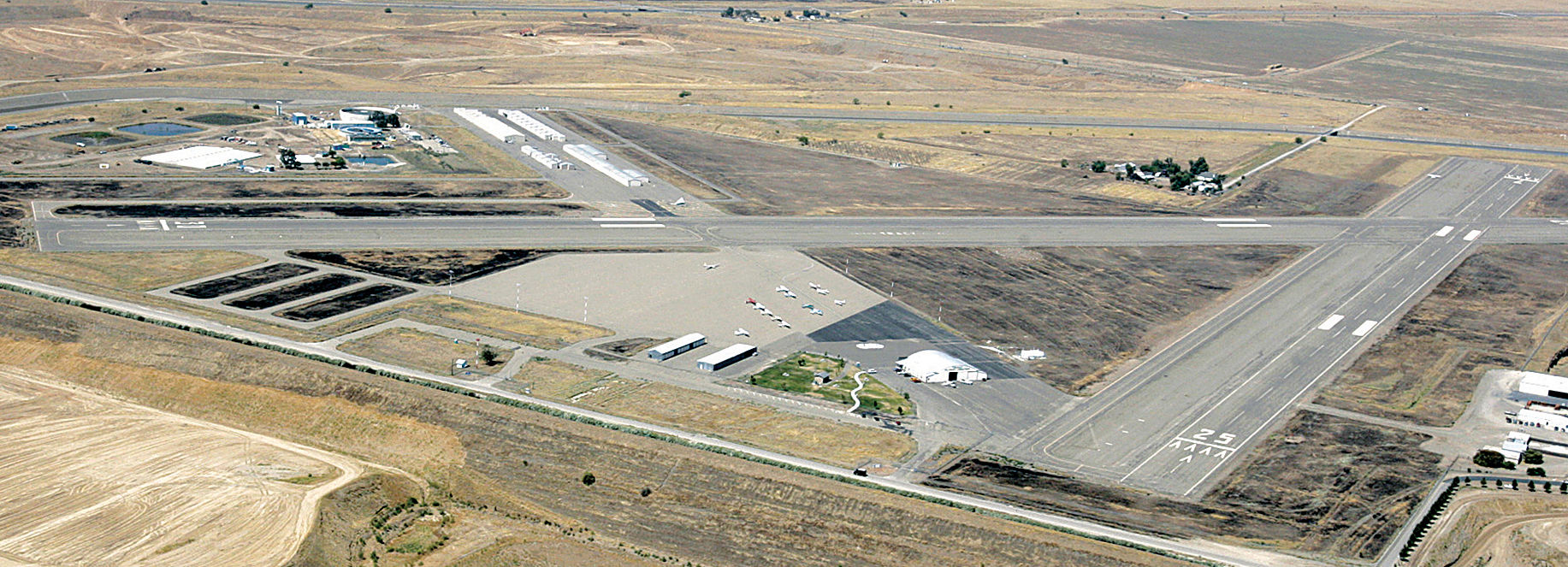 Tracy Airport